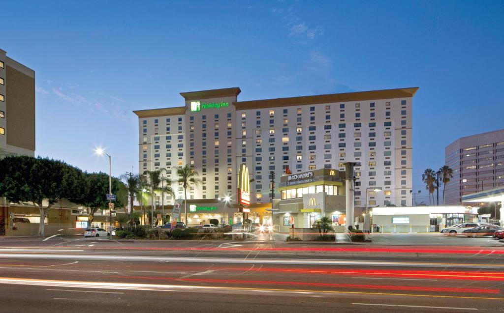 Holiday Inn Los Angeles – LAX Airport, an IHG Hotel